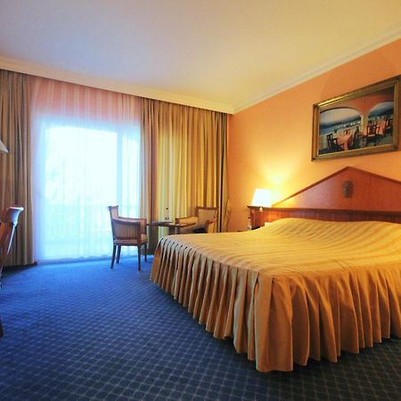 Marina Frapa Resort Rogoznica Exterior photo