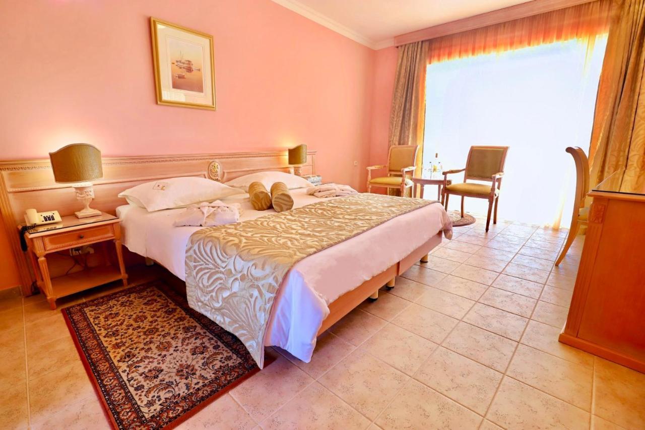 Marina Frapa Resort Rogoznica Exterior photo