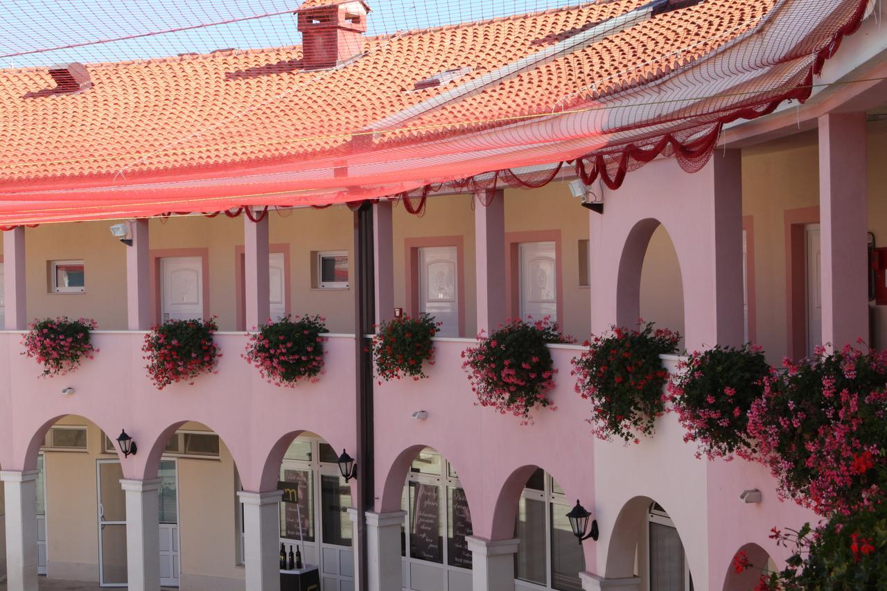 Marina Frapa Resort Rogoznica Exterior photo